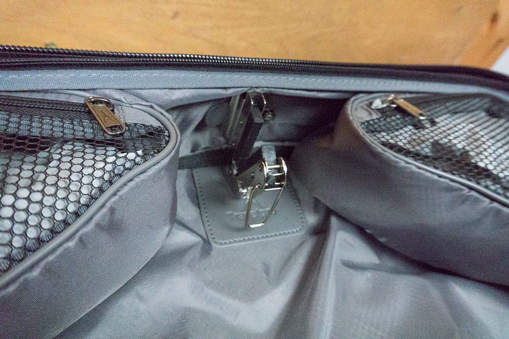 What is a Garment Bag? Find the Right One for Your Needs